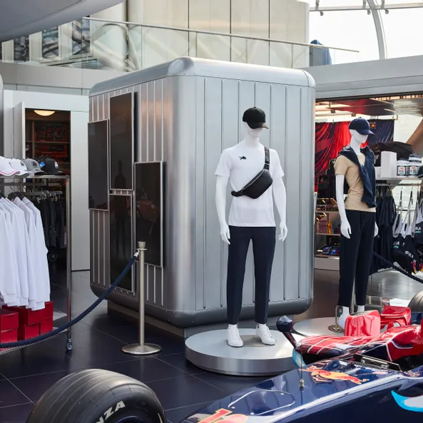 Hangar-7 Merchandising Shop, Formel 1 Bolide